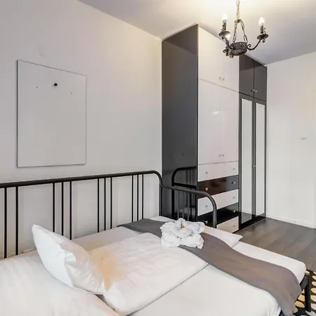 Donaticoeur Atelier Apartman *