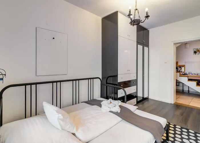 Donaticoeur Atelier Apartment *